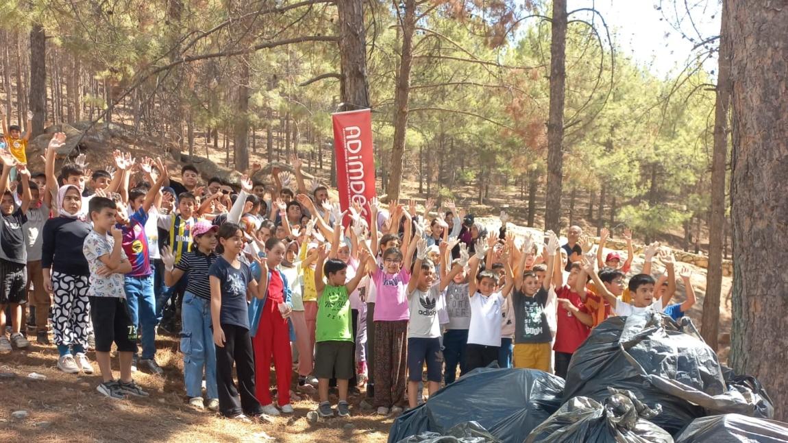 Öğrencilerimizden Orman Temizliği